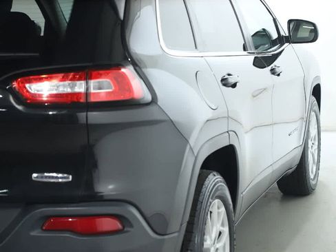 Used 2015 Jeep Cherokee Latitude w/ Cold Weather Group image 45