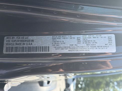 Used 2025 Jeep Wrangler Unlimited Rubicon AWD/4WD image 38