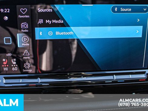 Used 2024 Volkswagen Atlas SE image 38