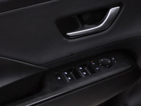 Certified 2024 Hyundai Kona Limited FWD image 26