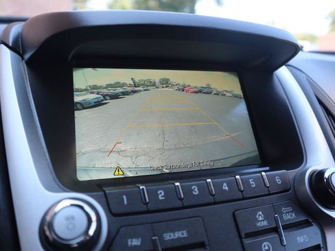 Used 2017 Chevrolet Equinox LT w/ Convenience Package FWD image 25