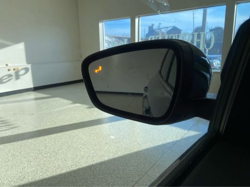 Used 2025 Ford Escape SE image 43