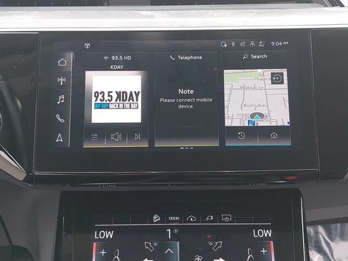 Used 2024 Audi Q8 e-tron Premium Plus w/ Premium Plus Package AWD/4WD image 23