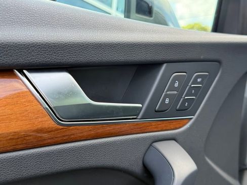 Certified 2023 Audi Q5 2.0T Premium w/ Convenience Package image 59