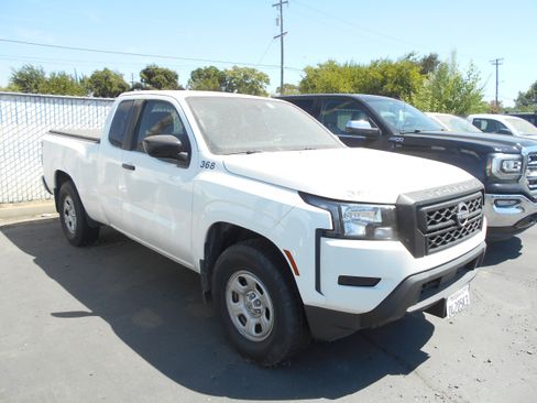 Used 2022 Nissan Frontier S RWD image 1