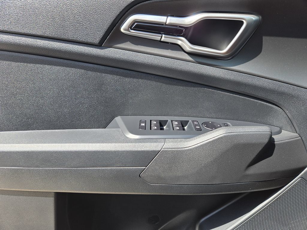 New 2026 Kia Sportage LX w/ LX Convenience Package FWD image 19