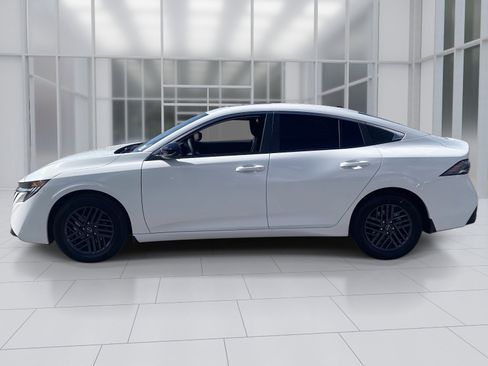 New 2026 Nissan Sentra SV w/ SV Convenience Package image 3