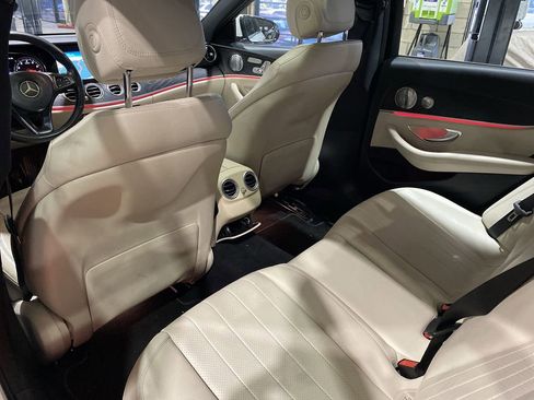 Used 2017 Mercedes-Benz E 300 image 5