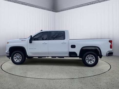 Used 2023 Chevrolet Silverado 2500 LT image 4