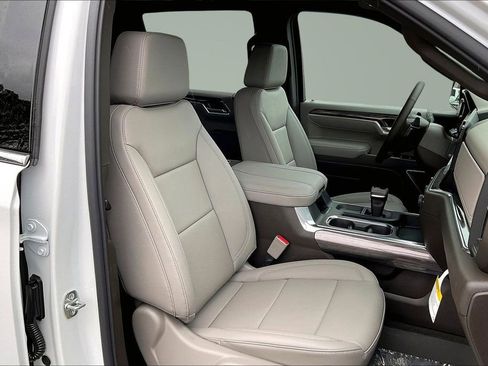 New 2026 Chevrolet Silverado 1500 LTZ w/ LTZ Premium Package image 11