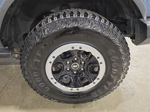 Used 2023 Ford Bronco Black Diamond w/ Sasquatch Package image 34