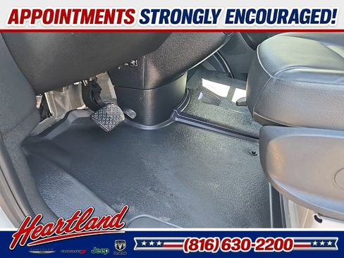Used 2025 Mercedes-Benz Sprinter 2500 image 33