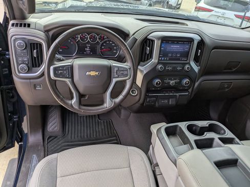 Used 2021 Chevrolet Silverado 2500 LT w/ Convenience Package image 10