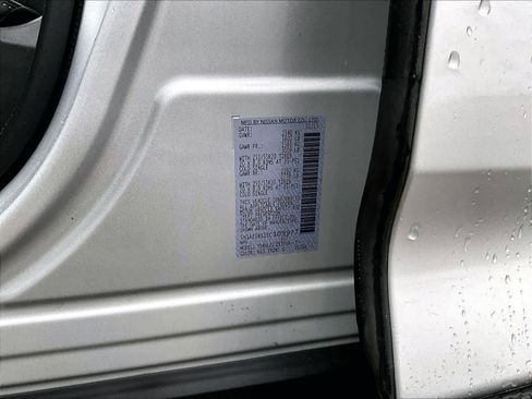 Certified 2025 Nissan Murano SV image 33