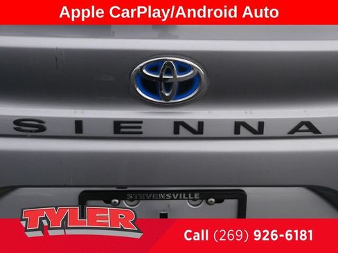 Used 2024 Toyota Sienna XLE FWD image 13