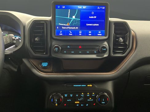 Used 2023 Ford Bronco Sport Outer Banks w/ Tech Package AWD/4WD image 13