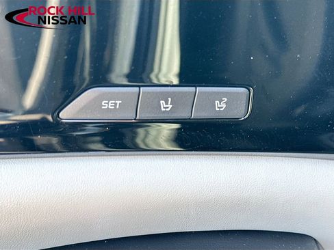 Used 2022 Kia Carnival SX FWD image 19