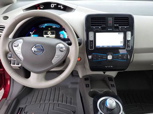 Used 2012 Nissan Leaf SV FWD image 39