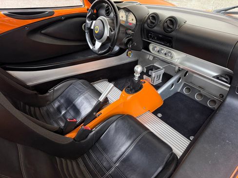 Used 2005 Lotus Elise RWD image 12