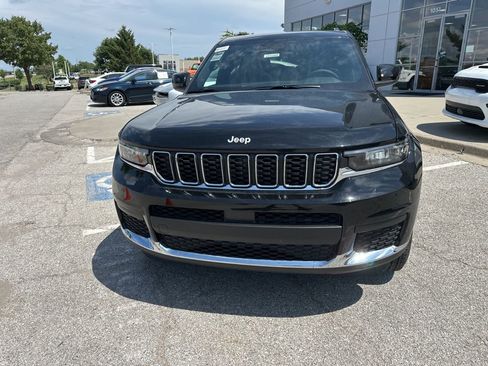 New 2025 Jeep Grand Cherokee L Laredo w/ Luxury Tech Group I AWD/4WD image 10