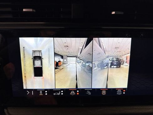 Used 2024 GMC Sierra 2500 AT4 w/ AT4 Premium Plus Package AWD/4WD image 43