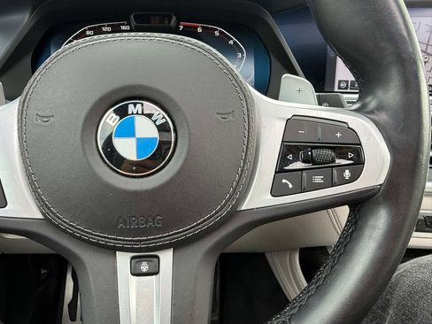 Used 2021 BMW X7 M50i image 21