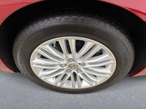 Used 2015 Lexus ES 350 w/ Luxury Package image 21