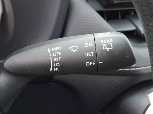 Used 2022 Toyota RAV4 LE image 20