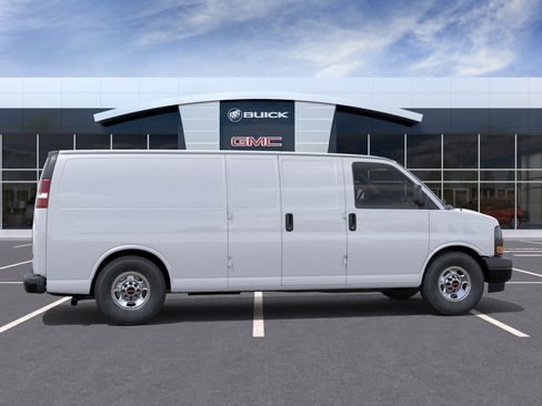 New 2026 GMC Savana 3500 Extended w/ Driver Convenience Package RWD image 28