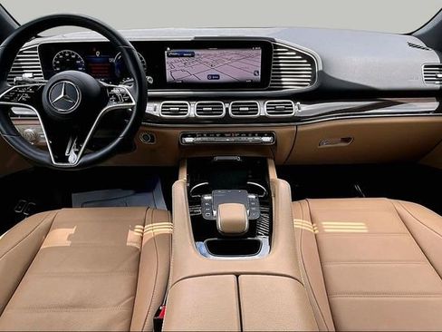 Certified 2025 Mercedes-Benz GLE 450e 4MATIC image 9