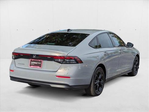 New 2025 Honda Accord SE image 2