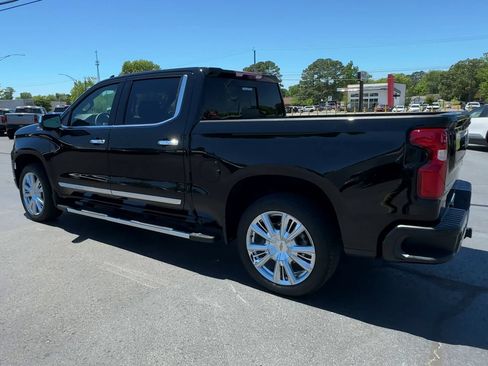 Used 2024 Chevrolet Silverado 1500 High Country w/ High Country Premium Package AWD/4WD image 6
