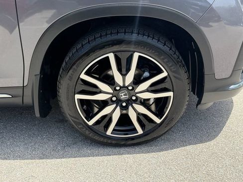 Used 2020 Honda Pilot Touring image 10