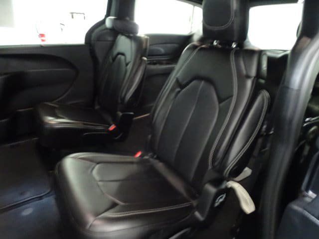 Certified 2026 Chrysler Pacifica Select FWD image 4