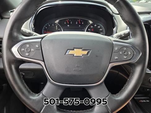 Used 2023 Chevrolet Traverse LT AWD/4WD image 32