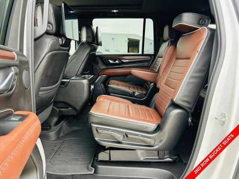 Used 2023 GMC Yukon XL Denali Ultimate w/ LPO, Floor Liner Package AWD/4WD image 35