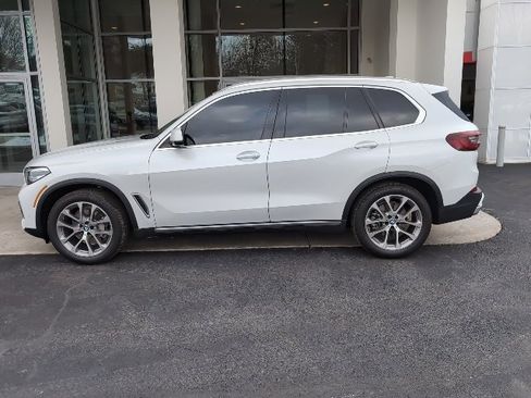 Used 2022 BMW X5 xDrive40i w/ Premium Package image 6