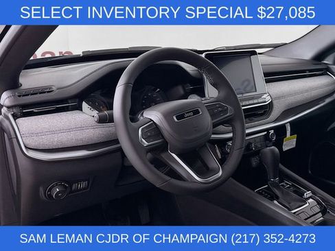 New 2026 Jeep Compass Latitude image 9