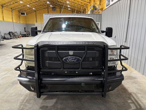 Used 2013 Ford F250 XL w/ Skid Plate Pkg image 7