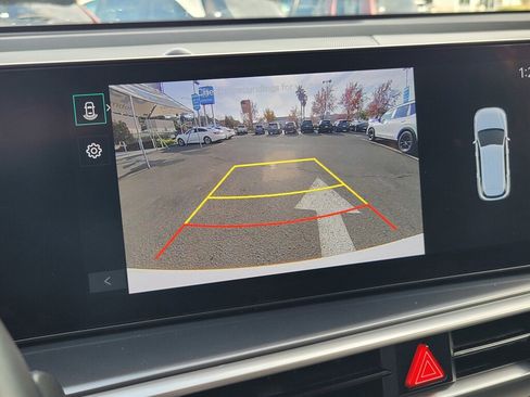 Used 2024 Kia Sorento S image 24