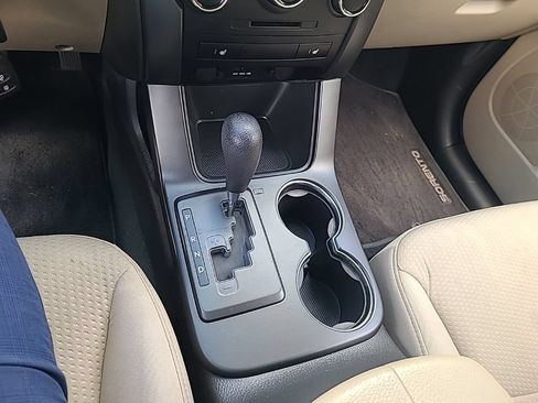 Used 2011 Kia Sorento LX w/ Convenience Pkg AWD/4WD image 16