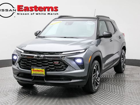 Used 2024 Chevrolet TrailBlazer RS w/ Driver Confidence Package image 1