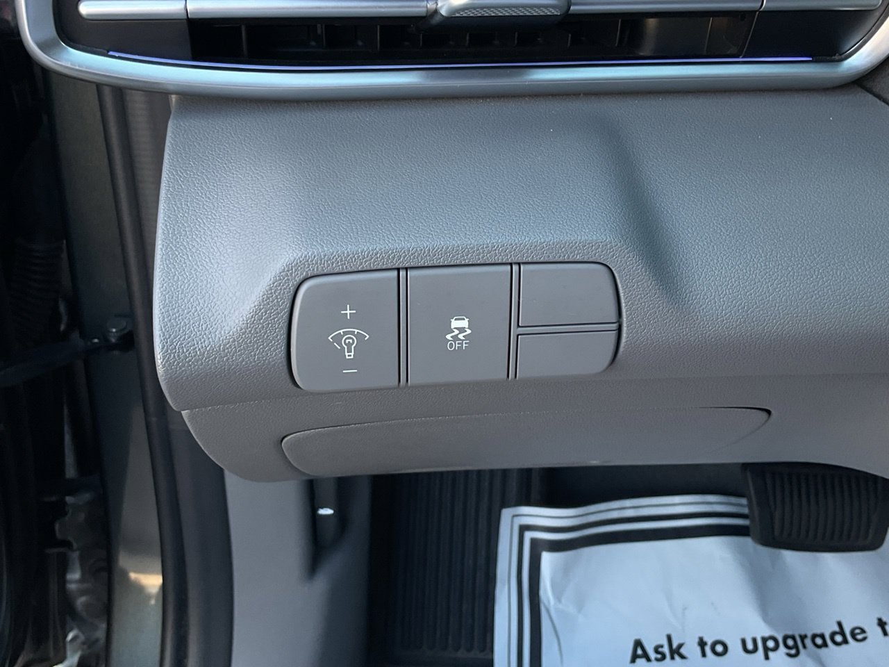 Used 2025 Hyundai Elantra SEL FWD image 23