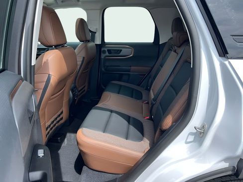 Used 2025 Ford Bronco Sport Outer Banks w/ Outer Banks Tech Package+ AWD/4WD image 13