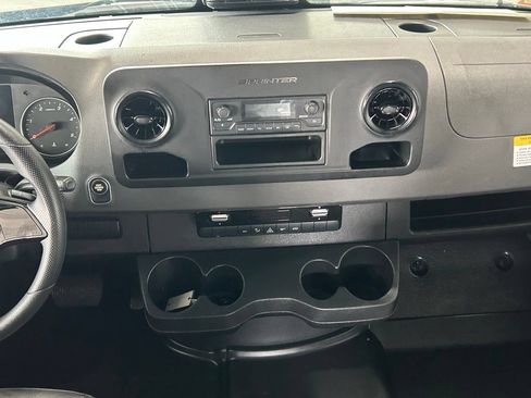 Used 2025 Mercedes-Benz Sprinter 2500 image 10