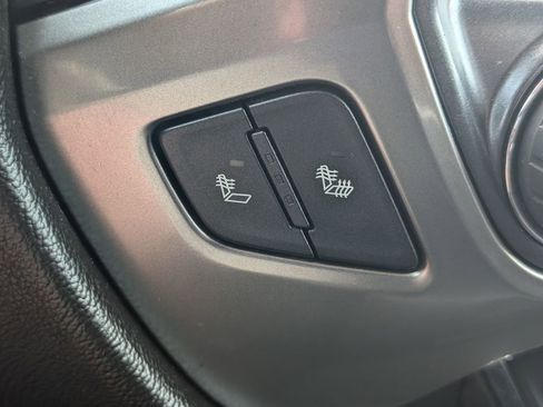 Used 2018 Chevrolet Silverado 1500 LT w/ Texas Edition image 18