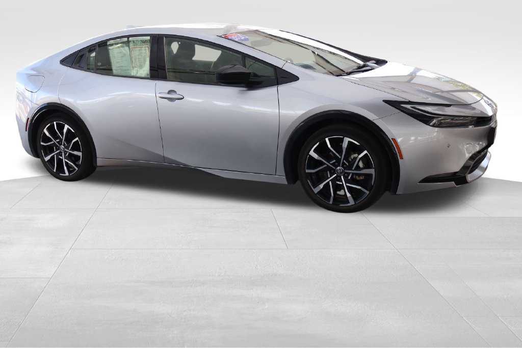 Certified 2024 Toyota Prius Prime FWD image 17