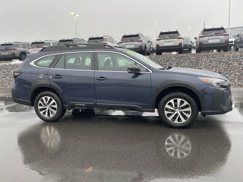 Certified 2025 Subaru Outback image 2