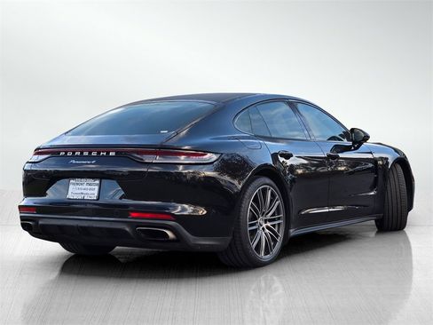 Used 2022 Porsche Panamera 4 w/ Premium Package image 4