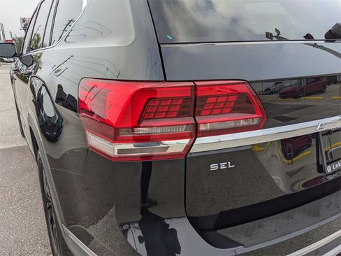 Used 2019 Volkswagen Atlas SEL Premium image 12